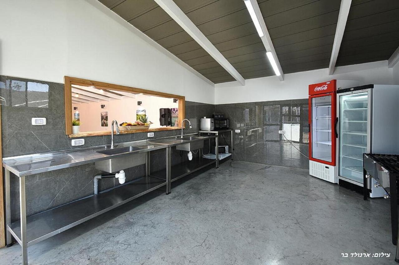 אוטופיה בצפון - מתחם אירוח מפואר Hotell Shahar Exteriör bild