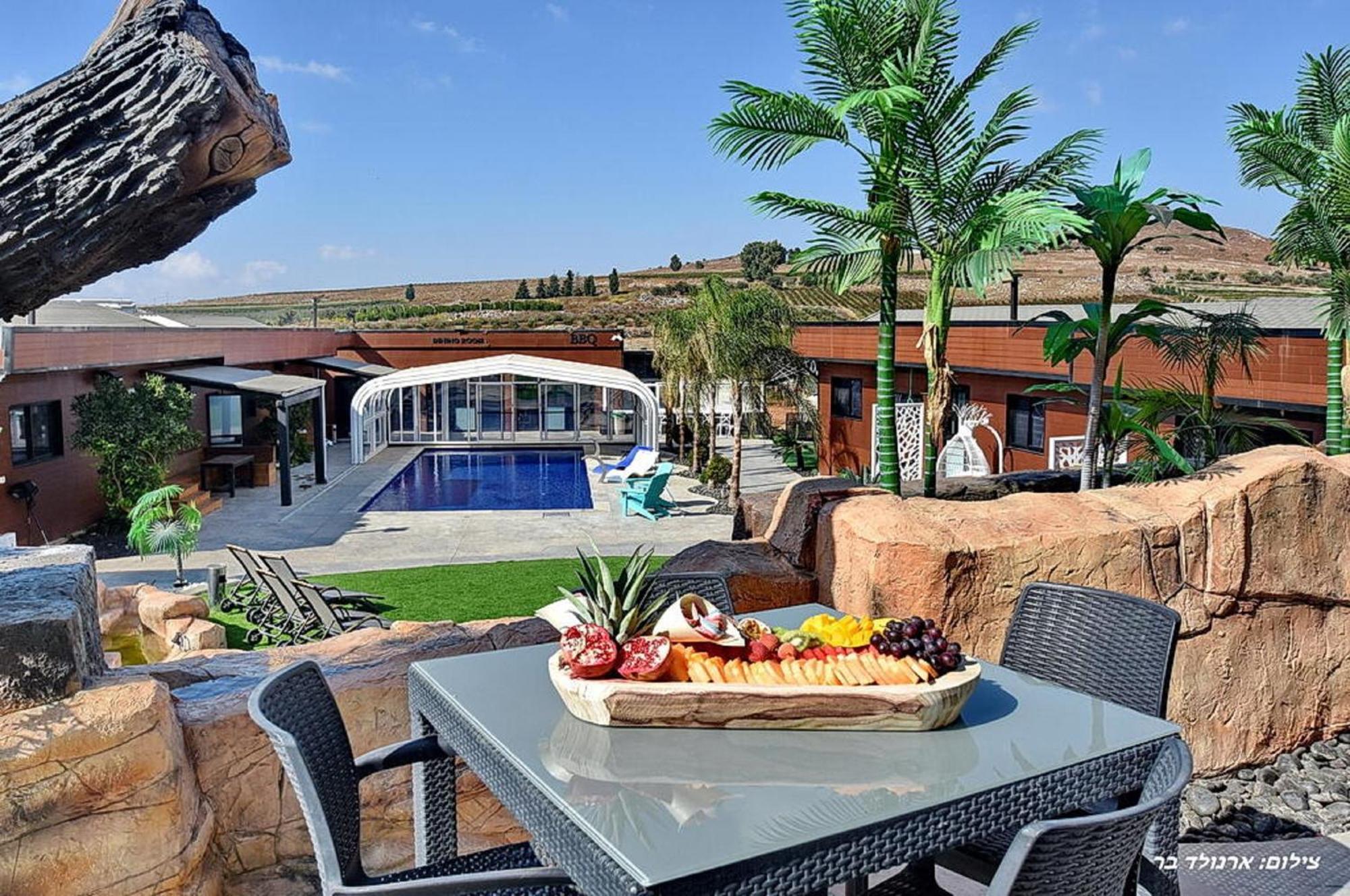 אוטופיה בצפון - מתחם אירוח מפואר Hotell Shahar Exteriör bild