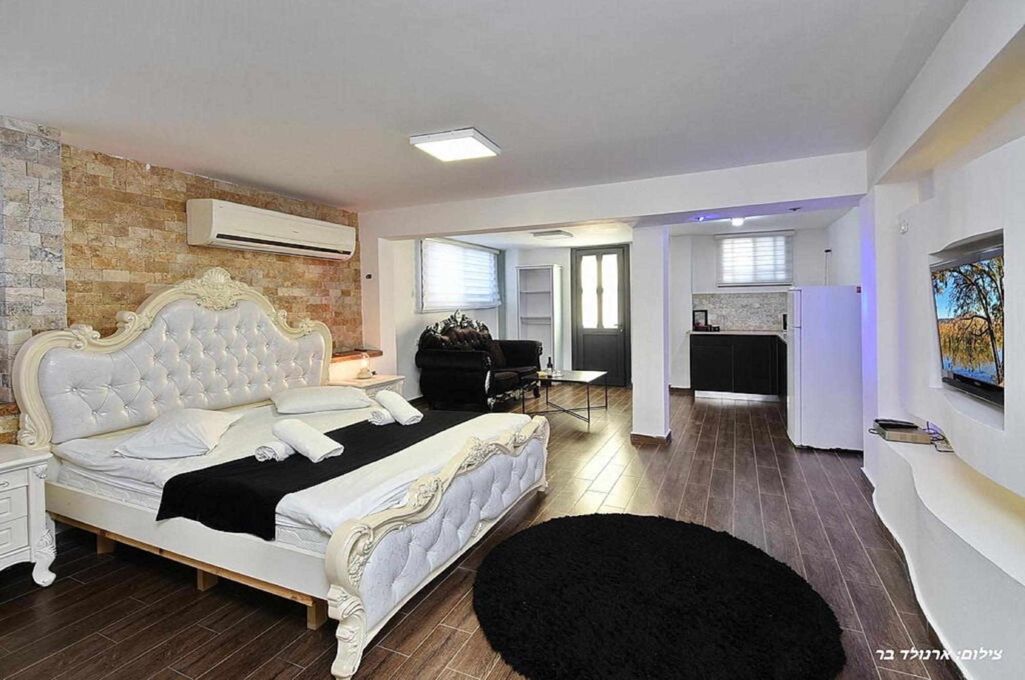 אוטופיה בצפון - מתחם אירוח מפואר Hotell Shahar Exteriör bild