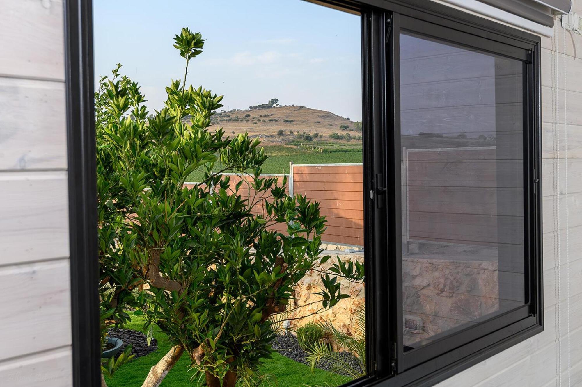 אוטופיה בצפון - מתחם אירוח מפואר Hotell Shahar Exteriör bild